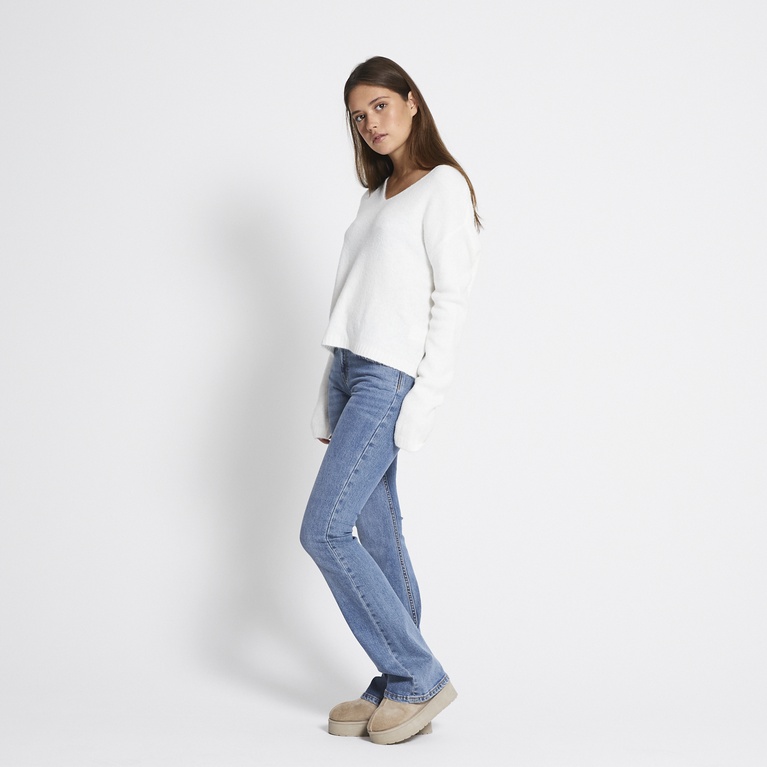 Basic v-neck knit sweater "Louise" Off white